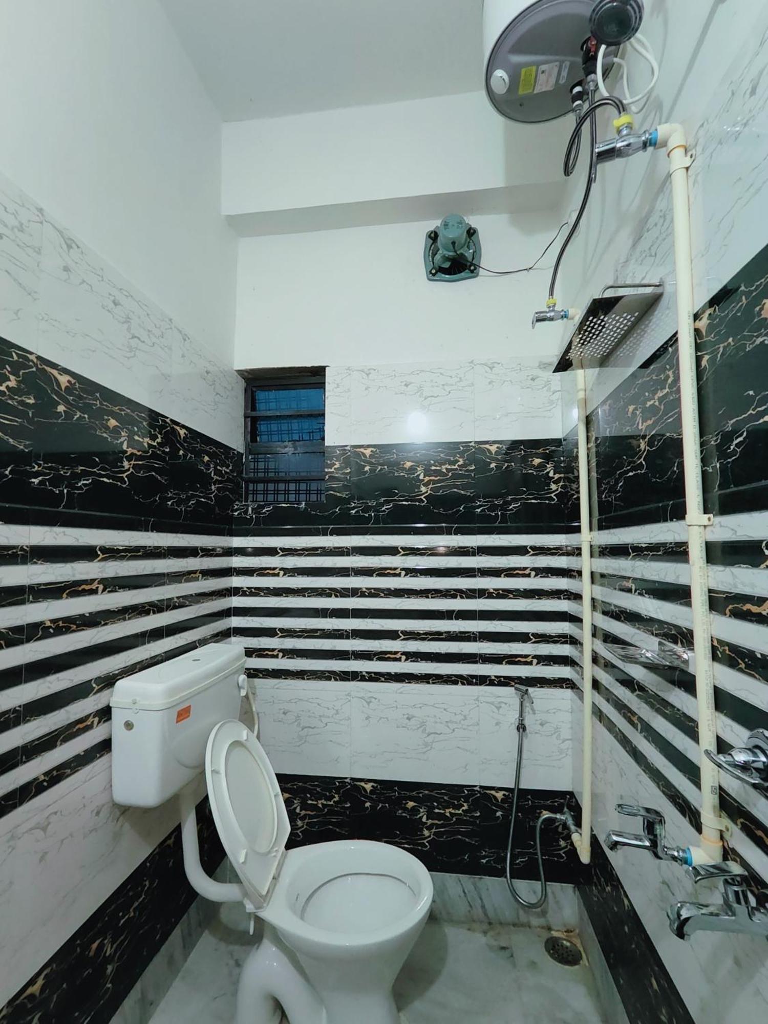 Gulab Lodge Siliguri Exterior foto